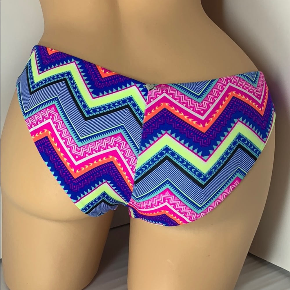 Victoria’s secret pink bikini bottom Aztec XS
